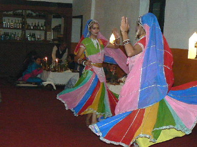 カラフルな衣装