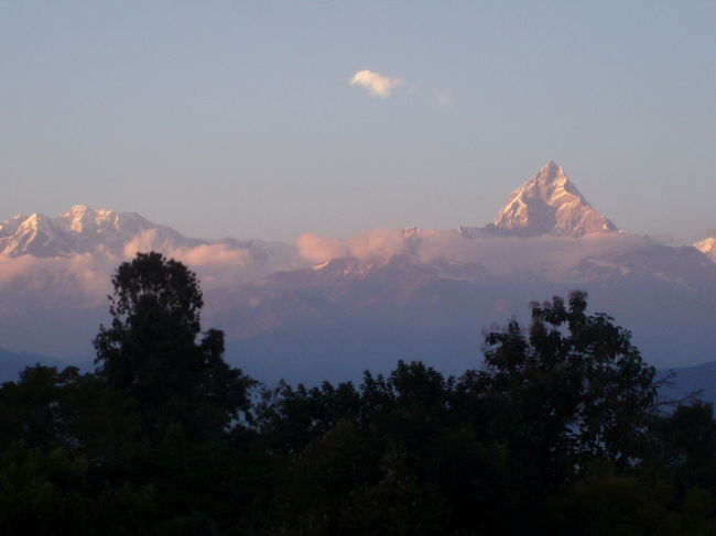 夕陽に染まるマチャプチャレ