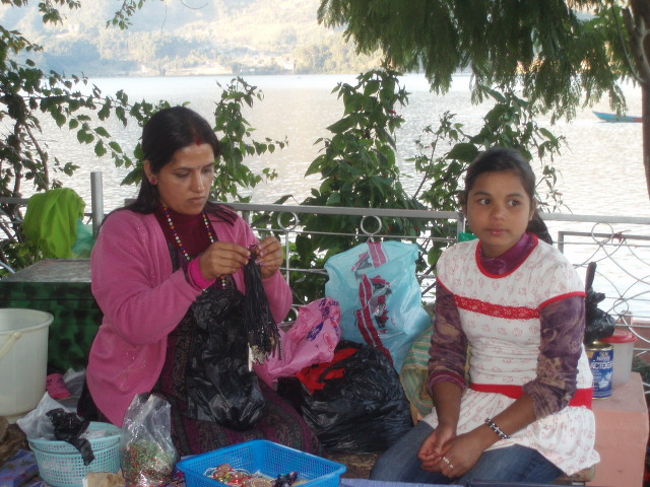 島の寺前の物売り