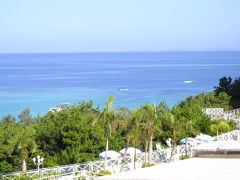 ■2日目
＜かりゆしビーチリゾート恩納からの眺め＞
海が大変きれいである。