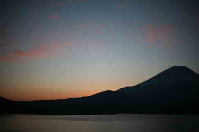 午前６時４４分です。(5D) 