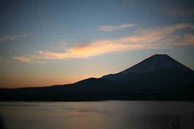 午前６時５３分です。(5D) 