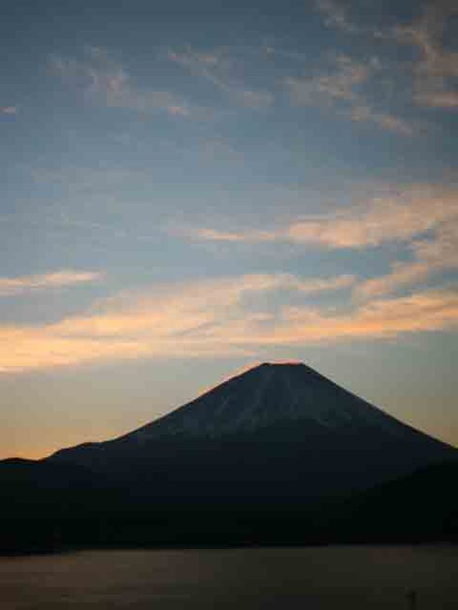 午前６時５４分です。(5D) 