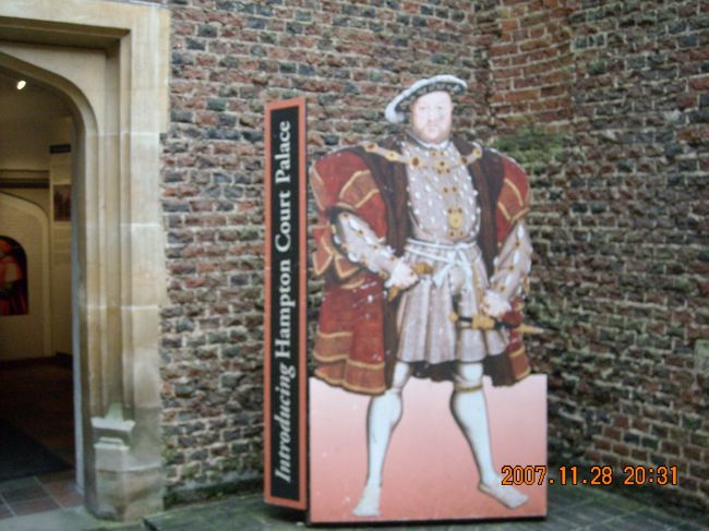 よく来た。<br /><br />ヘンリー８世直々にお出迎え。