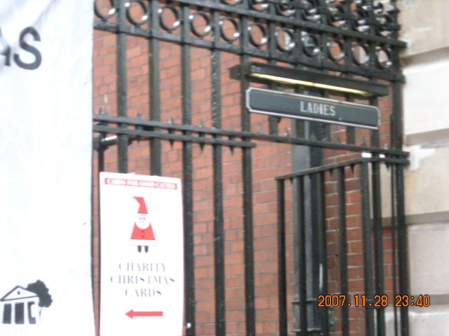 Covent Gardenの公衆トイレ。