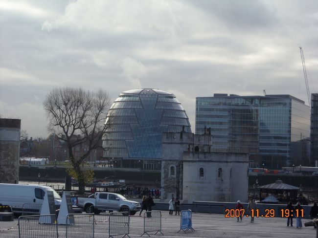 現地着。<br /><br />チビガーキン。