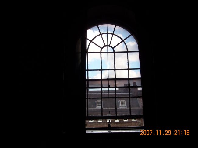 White Tower。<br /><br />Norman Window。