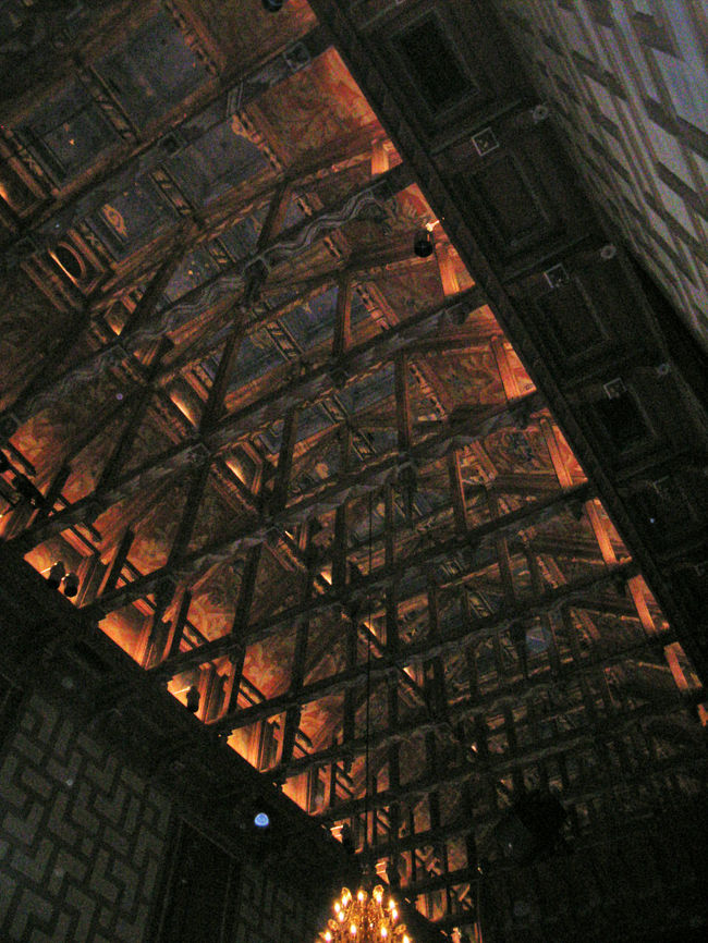 ストックホルム市庁舎の「ヴァイキング天井」