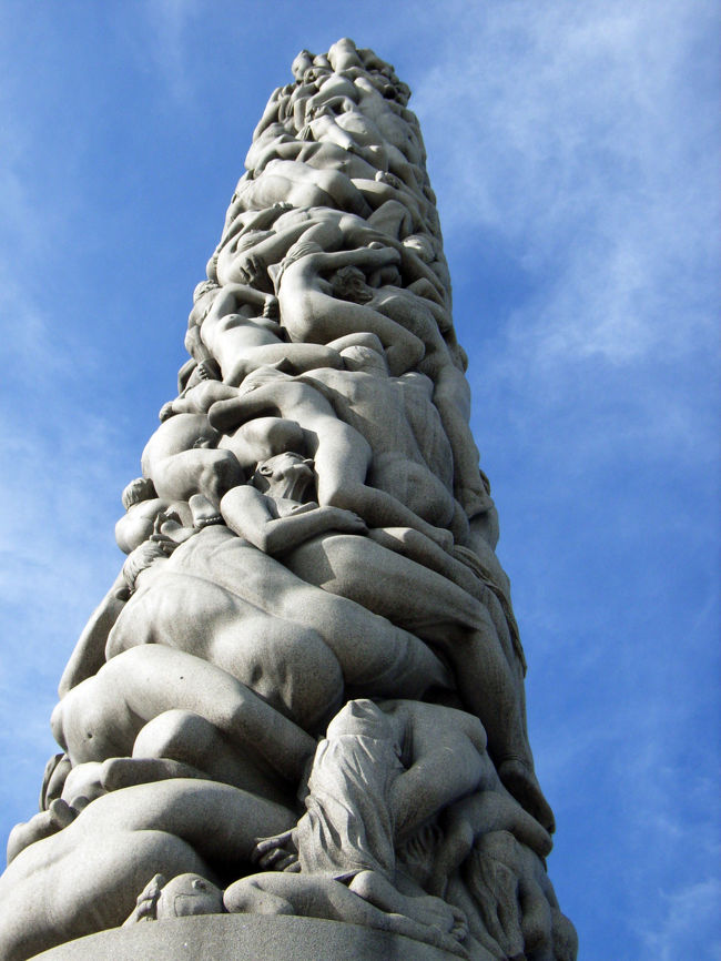 フログネル公園　ヴィーゲランの彫刻　The Monolith　１２１人いる！