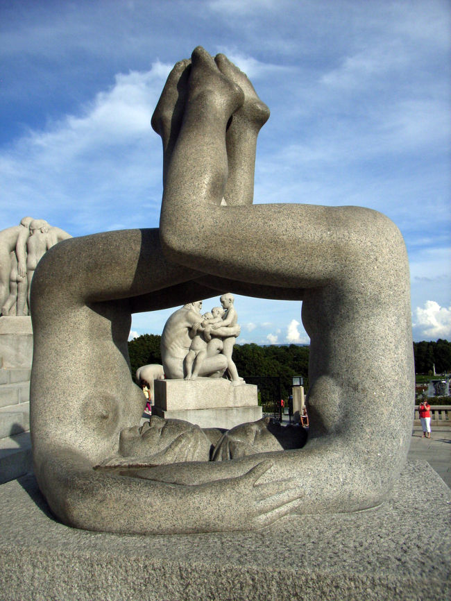 フログネル公園　ヴィーゲランの彫刻　The Monolith　＆　The Monolith Plateau