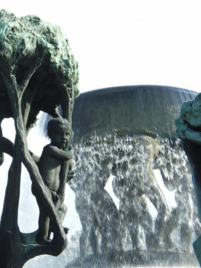 フログネル公園　ヴィーゲランの彫刻　The Fountain