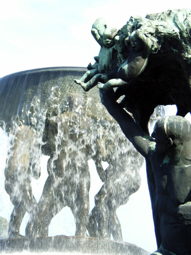 フログネル公園　ヴィーゲランの彫刻　The Fountain