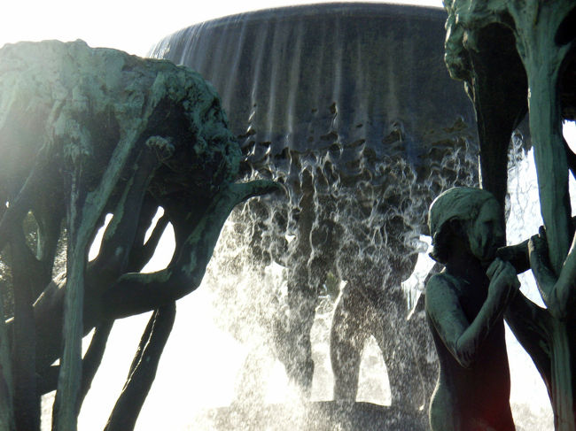フログネル公園　ヴィーゲランの彫刻　The Fountain