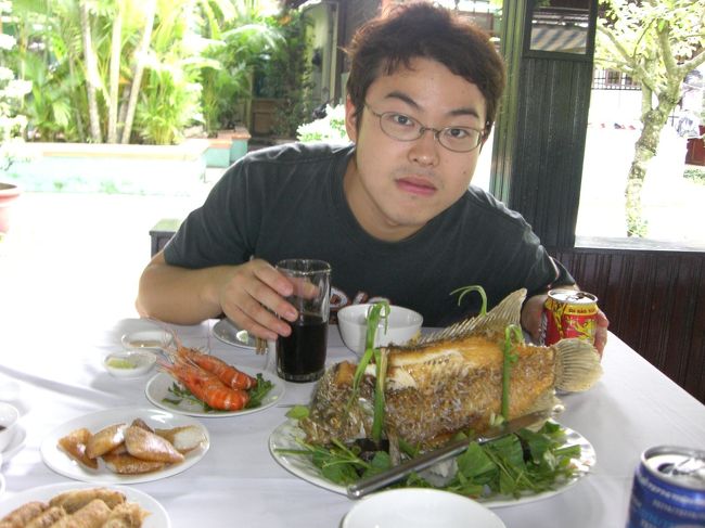 クチでの食事。<br /><br />なんだか迫力があります＞＞