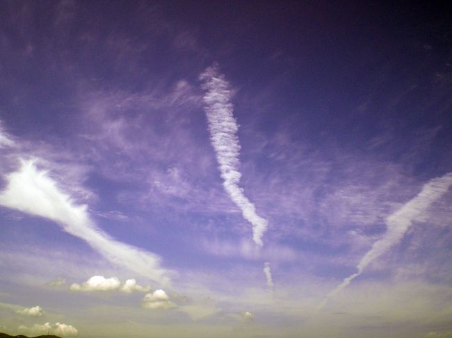 高松から直島へ渡るフェリーから
