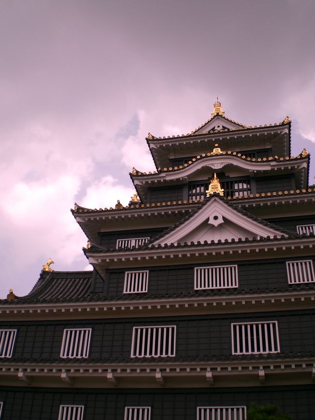 帰りの寄り道〈１〉岡山城。「烏城」と呼ばれている黒いお城