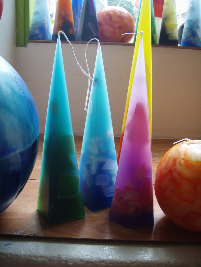 朝からキャンドルショップに行って<br />ずっと悩んでた3つでまた悩む。<br />結局どれでもないブルーのキャンドルを購入。