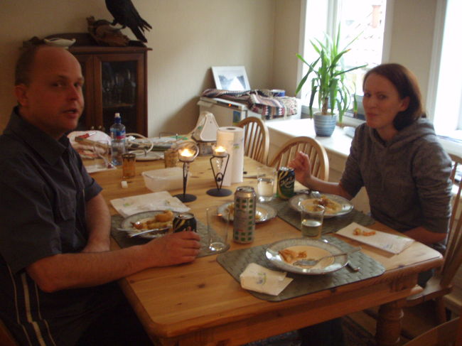今日は天丼。<br />海外製の天ぷらの粉を買った。<br />書いてある分量の水では少なすぎる。