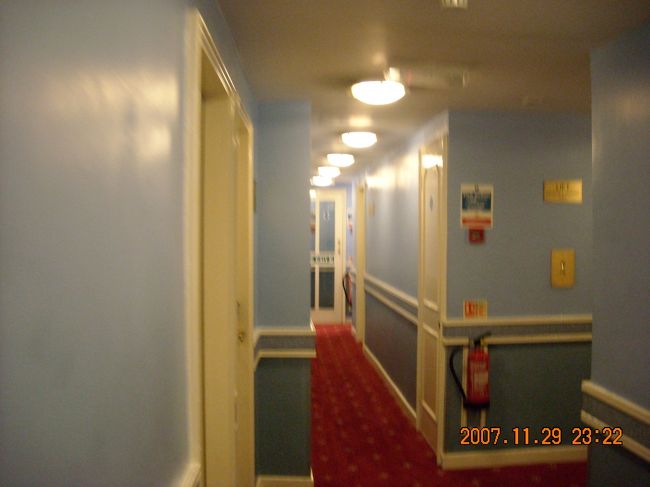 ホテルの廊下。