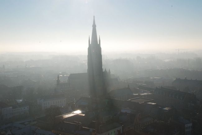 鐘楼の上からみたブルージュの町並み