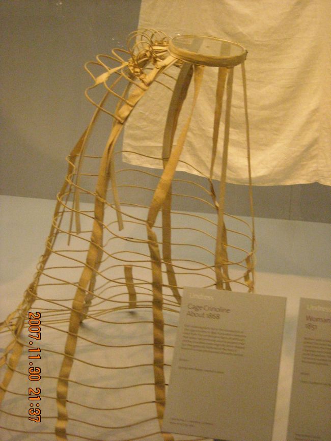 トイレではどのように用を足したのだろう。