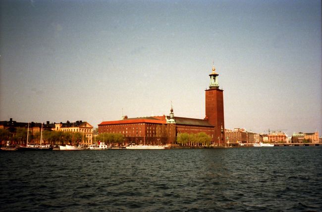 市庁舎。毎年１２月にノーベル賞の晩餐会が開かれる。市庁舎は８百万個のレンガを使用している。<br />