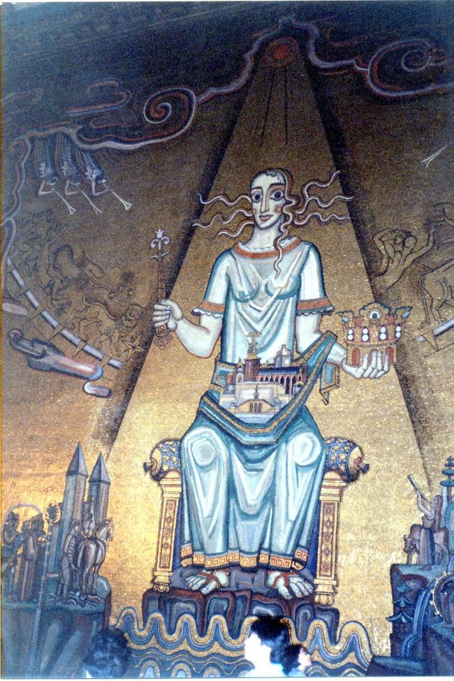 １千９百万個の金メッキ・モザイク仕上げの黄金の間。<br />