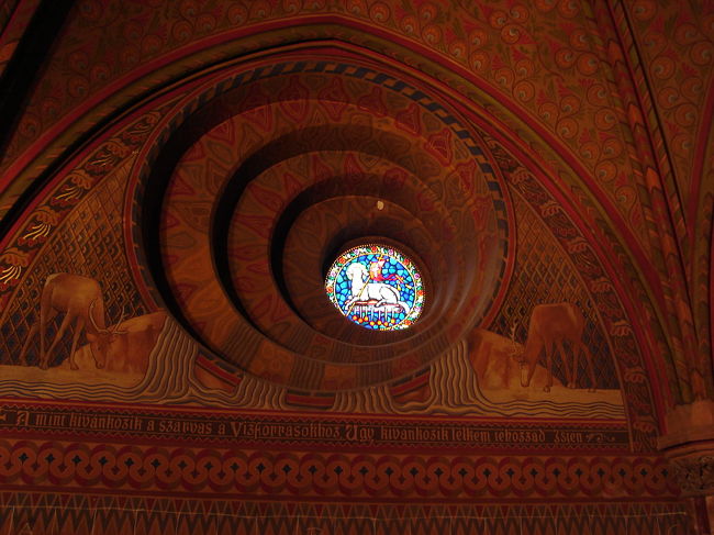 絵と窓のデザインが素晴らしいです。