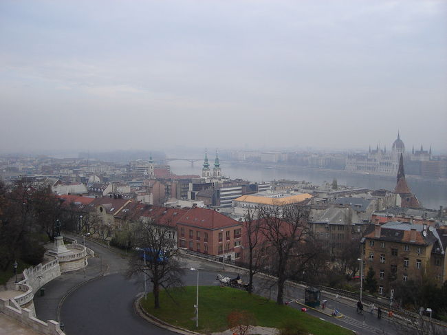 漁夫の砦から見える景色も素晴らしい。ドナウ川が見えます。