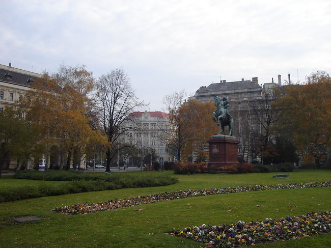 国会議事堂前の庭です。