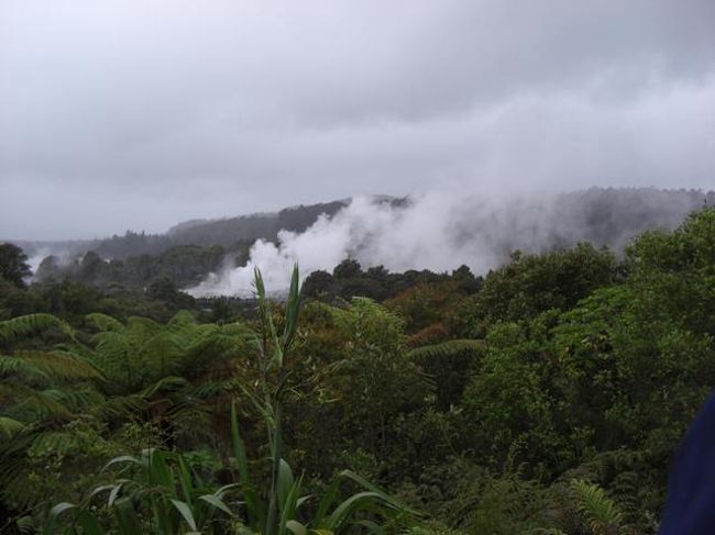 ロトルアの間欠泉、ポフツカイザーへ<br />