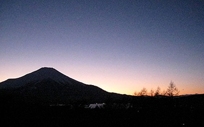 サンセットと富士のシルエット