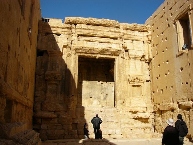 ベル神殿の中です。左側を撮りました。一般の人が見れないように神殿は正面ではなく、左右につくったそうな。