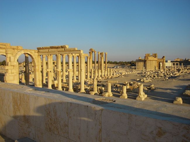 劇場の最上段から周りを眺めます。きれ〜〜〜い！！