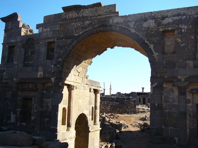 門です。何門だったかな？？東門？