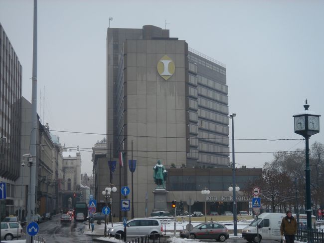 宿泊したインターコンチネンタル・ブダペスト。<br />ドナウ川沿いにあり、ロケーションは抜群。<br /><br />