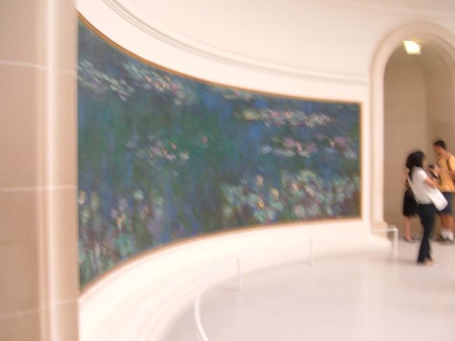 オランジェリー美術館<br />モネの睡蓮