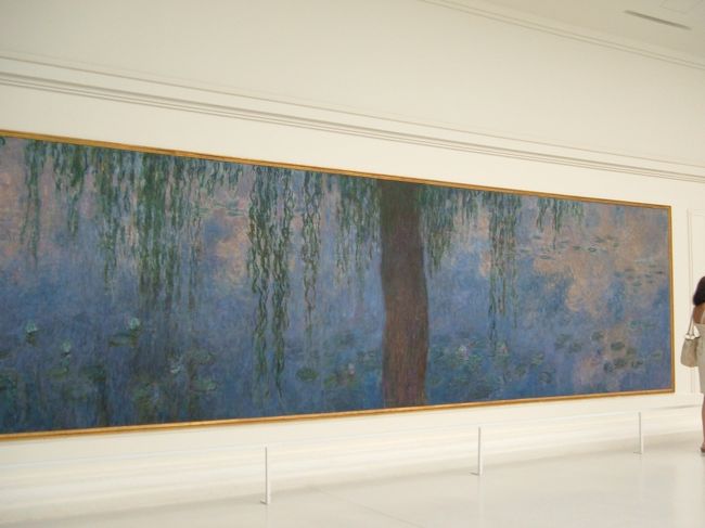 オランジェリー美術館<br />モネの睡蓮