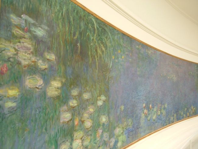 オランジェリー美術館<br />モネの睡蓮<br />