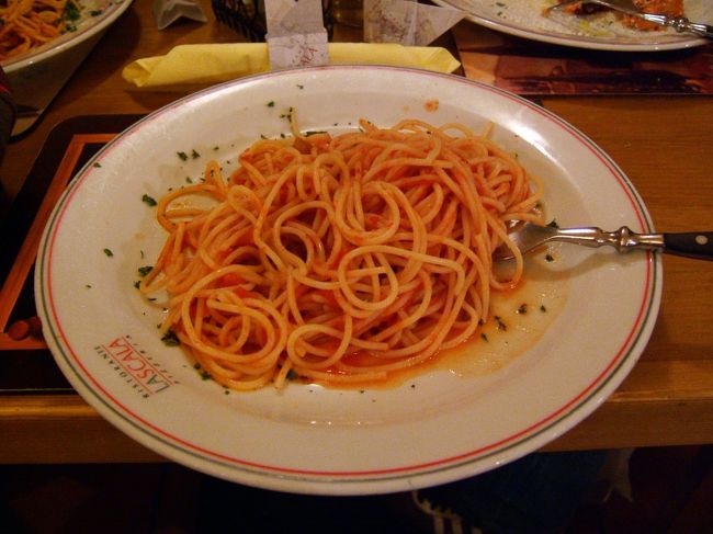 チェコ料理のお店が見つからず、イタリア料理を食べちゃいました(笑)<br />かなりお手頃な値段で大満足でした。