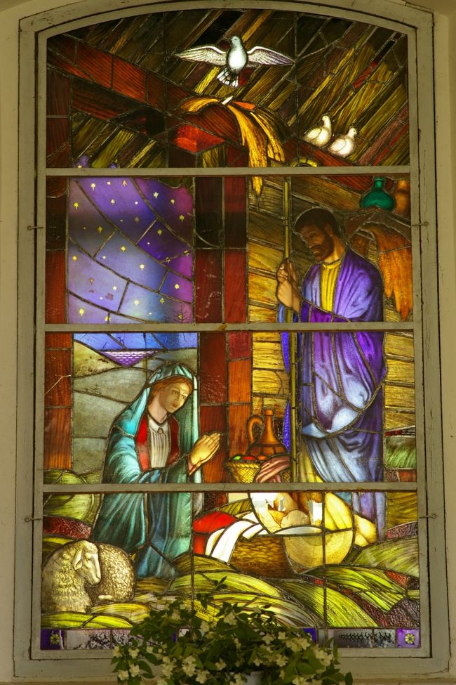 お爺さんが、どこから見ても異邦人の私を笑顔で迎え入れてくれた。<br />とても小さな教会だけど、お爺さんは古さと伝統を誇りにしている様子。日本人も見習うべきだね。