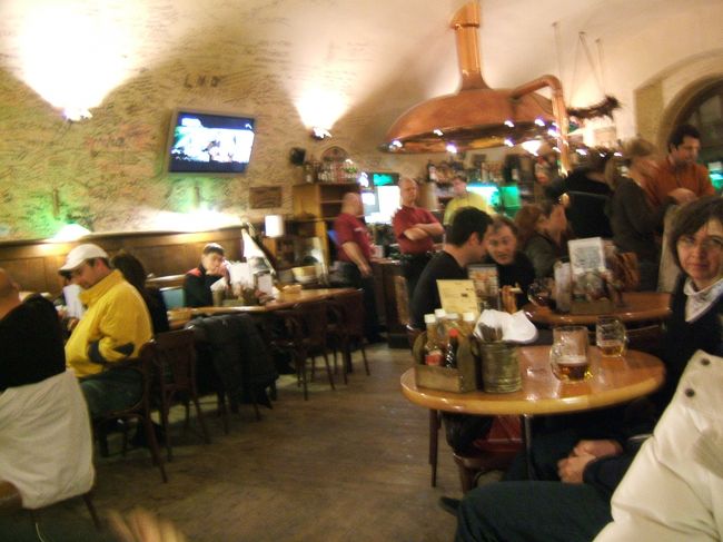 お店の中はこんな感じで雰囲気が素敵でした。<br />またビールが美味しかった〜。☆☆☆☆☆です。