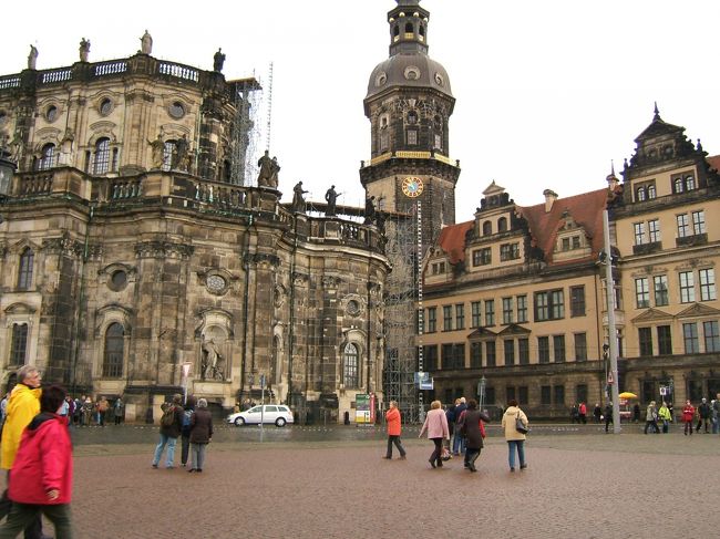 文豪ゲーテが「エルベ川のフィレンツェ」とたたえたドイツ東部の古都ドレスデンの街並み。<br />