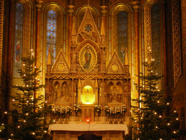 でも中は素晴らしいよ。<br />なべなべは<br />係りのおばさんに帽子をとれと<br />怒られてるの！！<br /><br />なべなべはこれは帽子じゃないと<br />抵抗したけどダメだったの・・・。