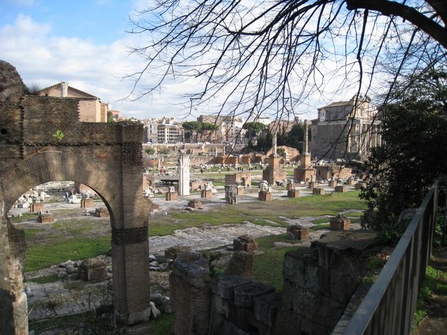 ユリウスのバジリカのあたり