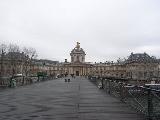 チェックインにはまだ早いので荷物を預かってもらおうとしたら、部屋が空いていたためチェックインできましたので、荷物を部屋に置いてまた散策。