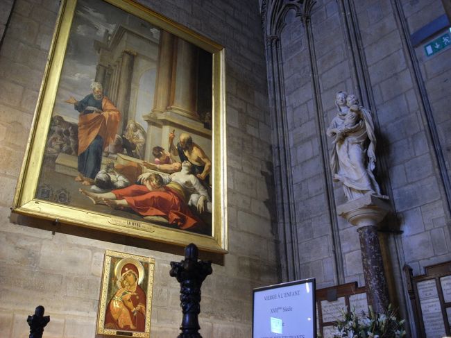 ノートルダム寺院の内部