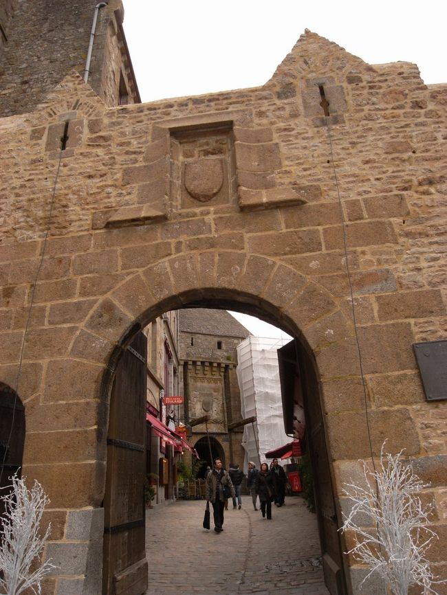 モンサンミッシェルの入り口です。