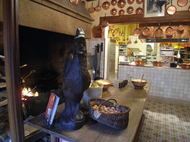 お店の入り口。オムレツの店だけあって卵がいっぱいです。<br />ちなみにこの店のクッキーもお土産になります。空港でも売っていたので有名なのでしょうか。