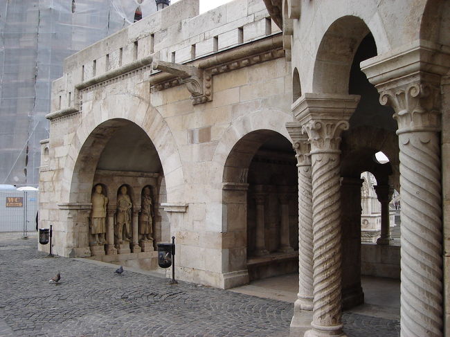 中に入って散策してみます。自分が子供になったようにワクワクします。物凄く楽しい気持ちです。